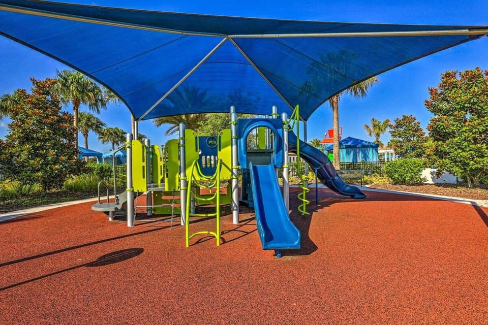 10 miles to Disney, Private Pool, Waterpark, Themed House in Four Corners