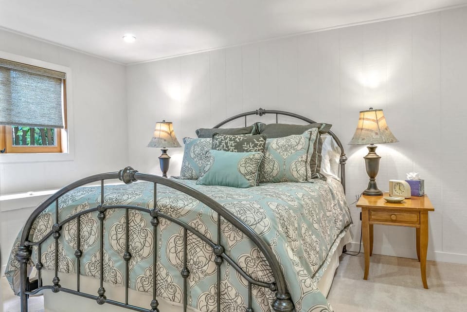 Carmel Romantic Escape for 2 House in Carmel by the Sea
