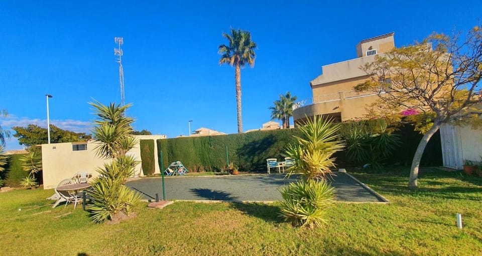 Apartment house Sungrila, 3 rooms and terrace Apartment in Torrevieja