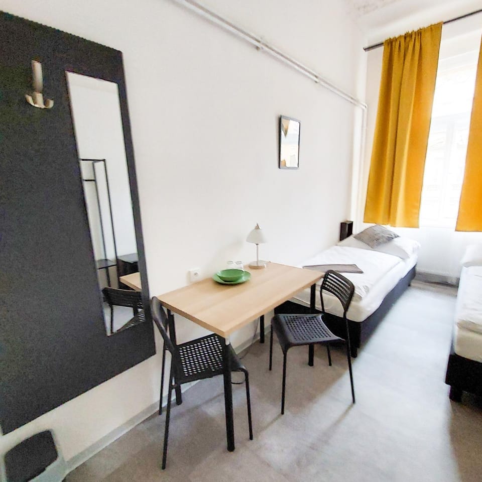 Bed, Photo of the whole room, Seating area, Bedroom