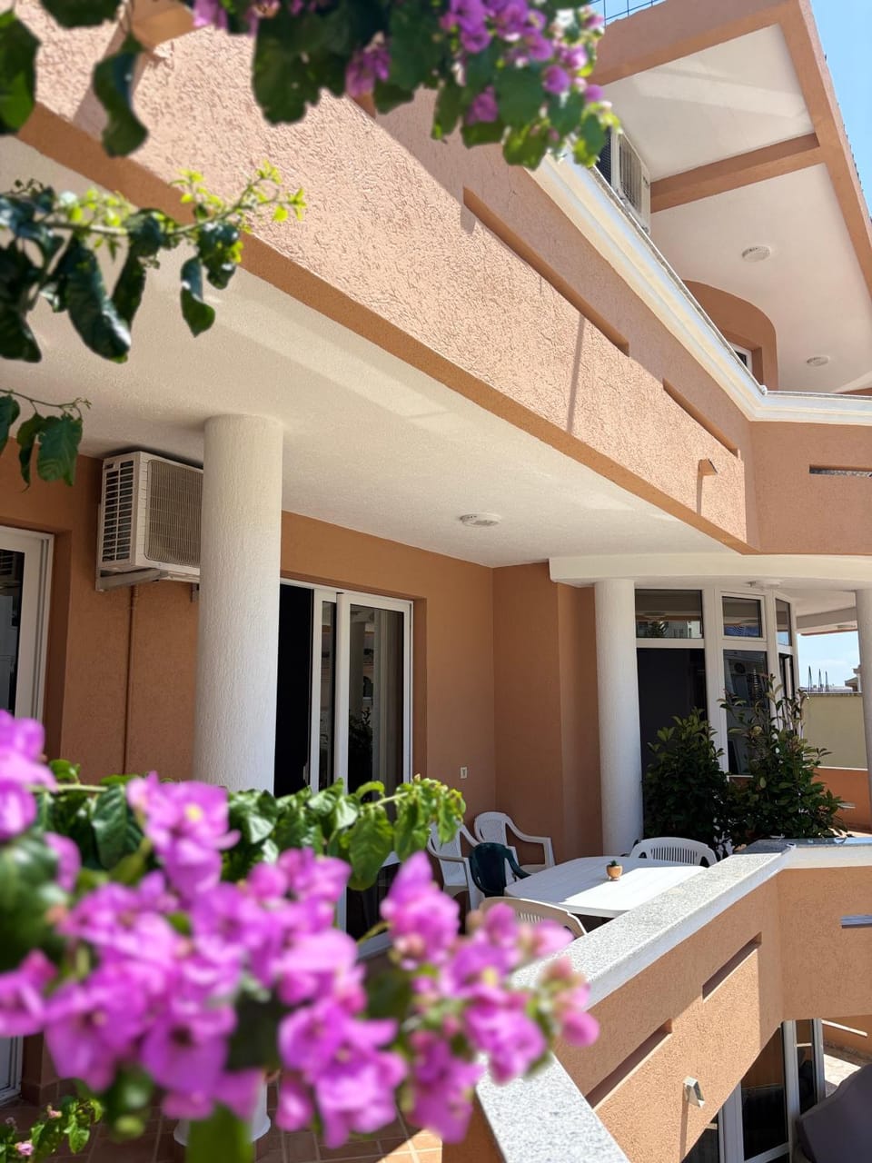 Spring, Day, Garden, Balcony/Terrace