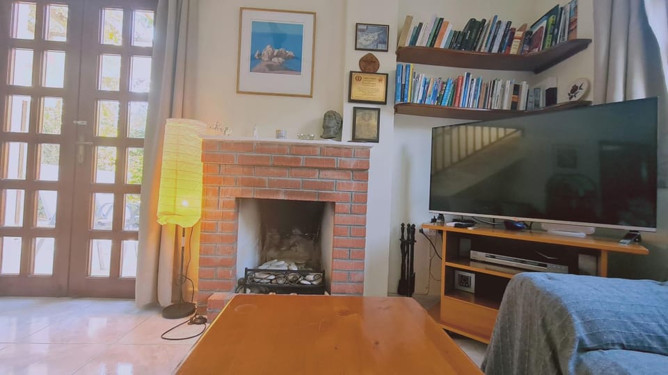 Communal lounge/ TV room, Living room