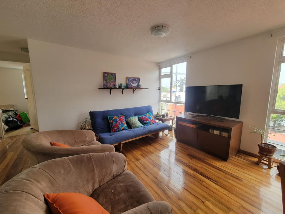 Communal lounge/ TV room, TV and multimedia, Living room