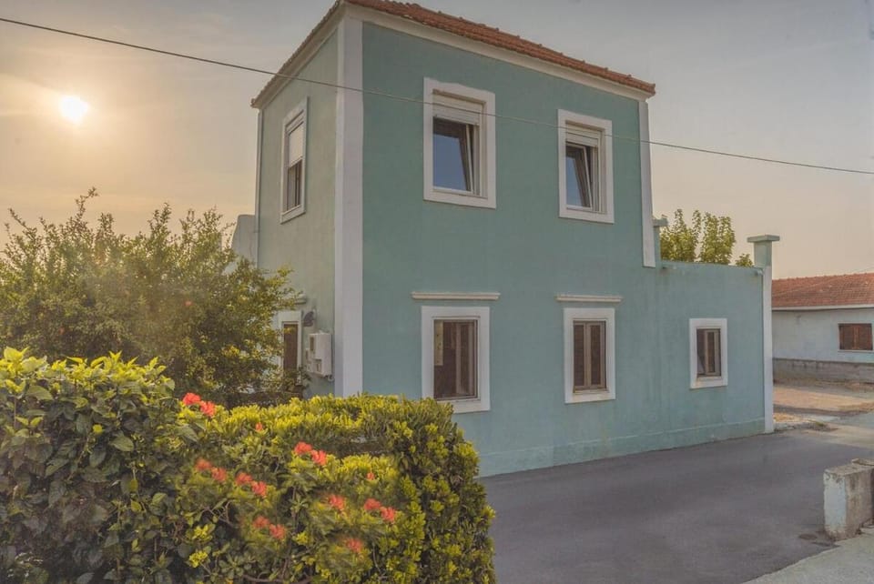 Private House, Peaceful Stylish Retreat Near Ialisos Beach, up to 5 Guests House in Ialysos