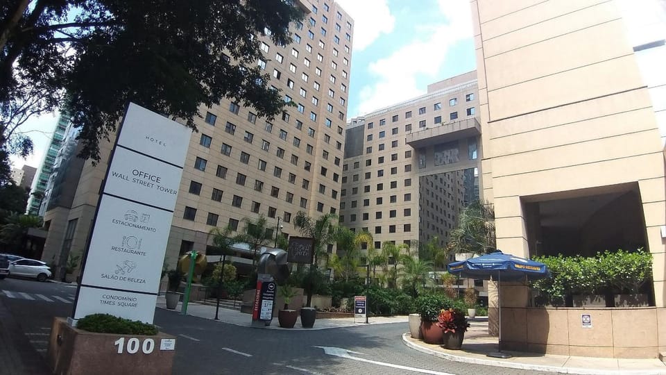 Property building, Facade/entrance, Neighbourhood, Street view, Location