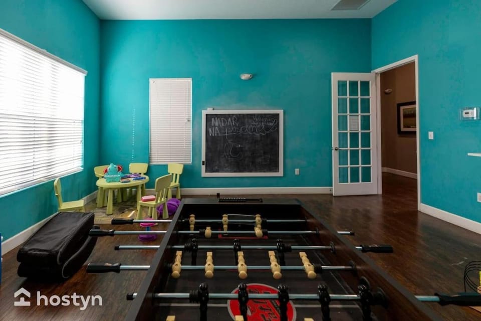 4BR Family Townhouse Steps to Disney House in Four Corners