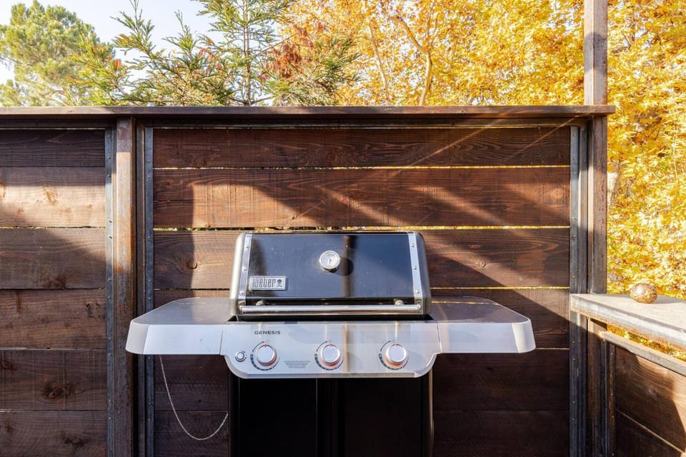 Natural landscape, BBQ facilities, Autumn