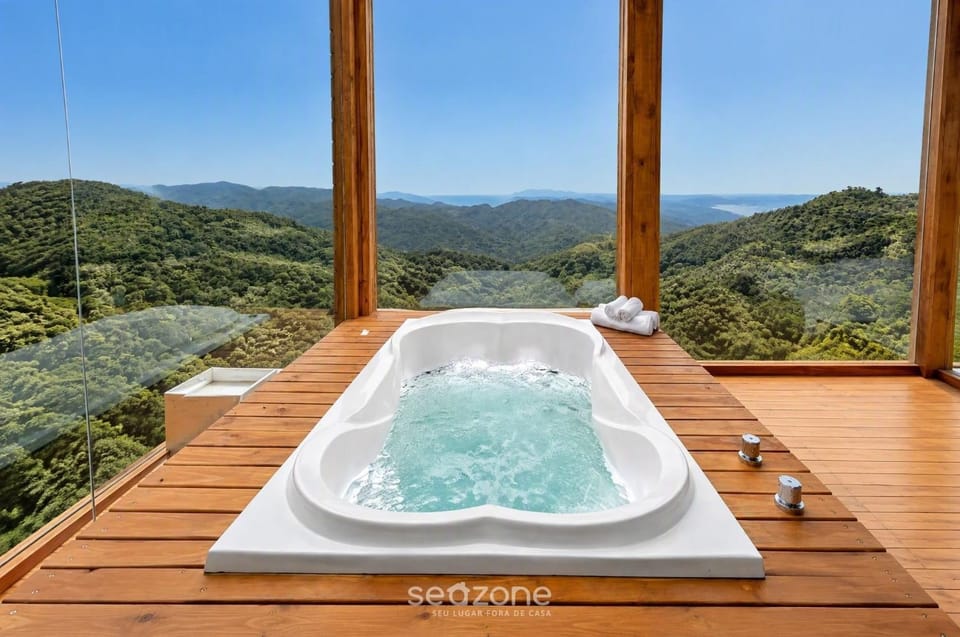 Balcony/Terrace, Mountain view