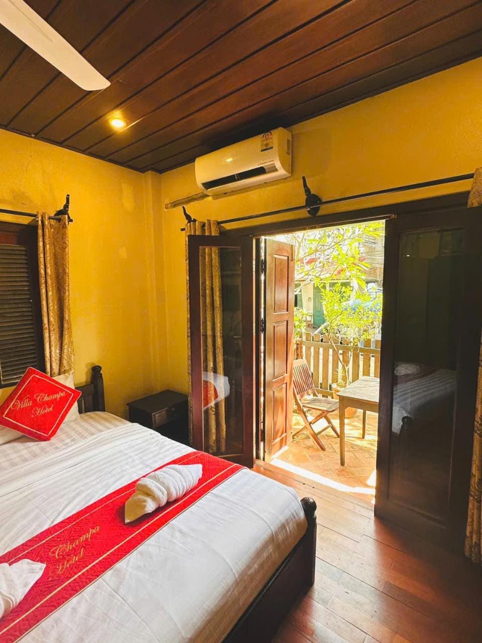 View (from property/room), Balcony/Terrace, air conditioner
