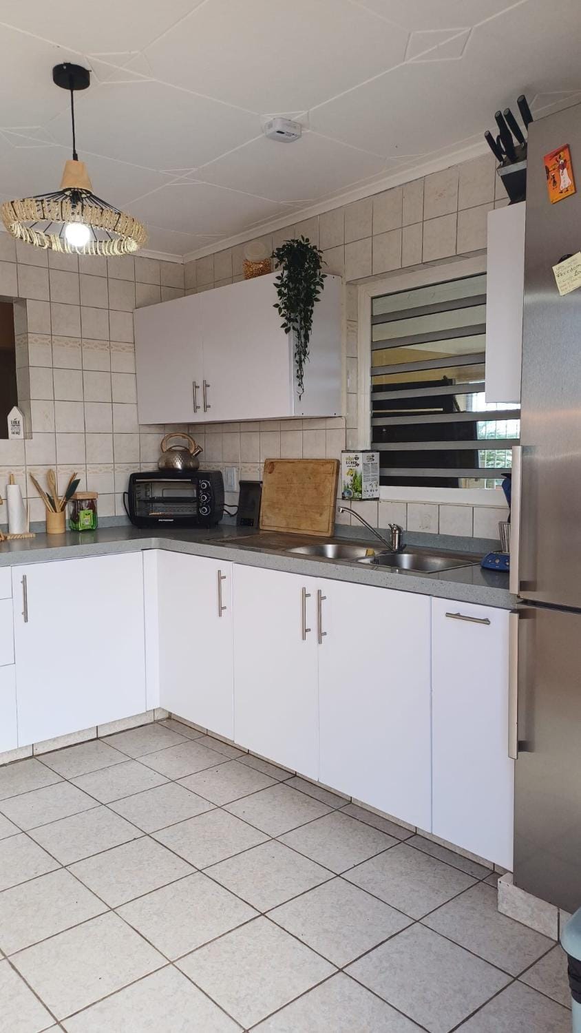 Coffee/tea facilities, Kitchen or kitchenette, dishwasher, oven, pet friendly, stove