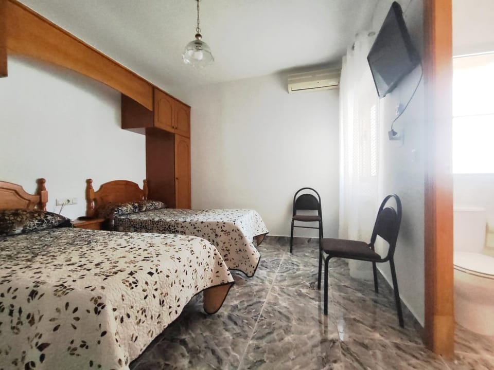 Bedroom, air conditioner
