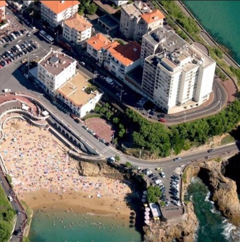 Property building, Day, Neighbourhood, Bird's eye view, Beach