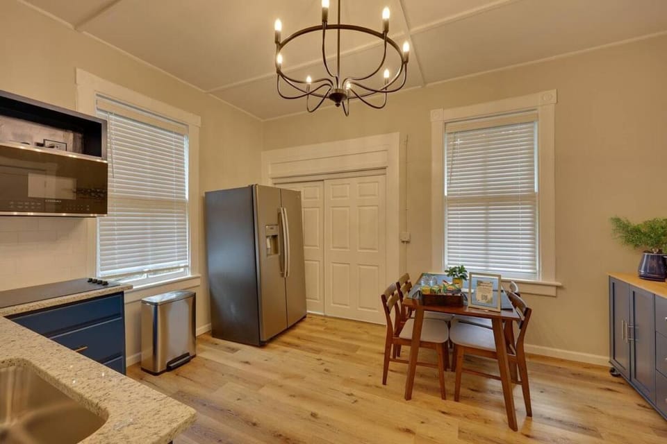 1BD 1BA Bold Stay in Elmwood - Heart of Columbia Apartment in Columbia