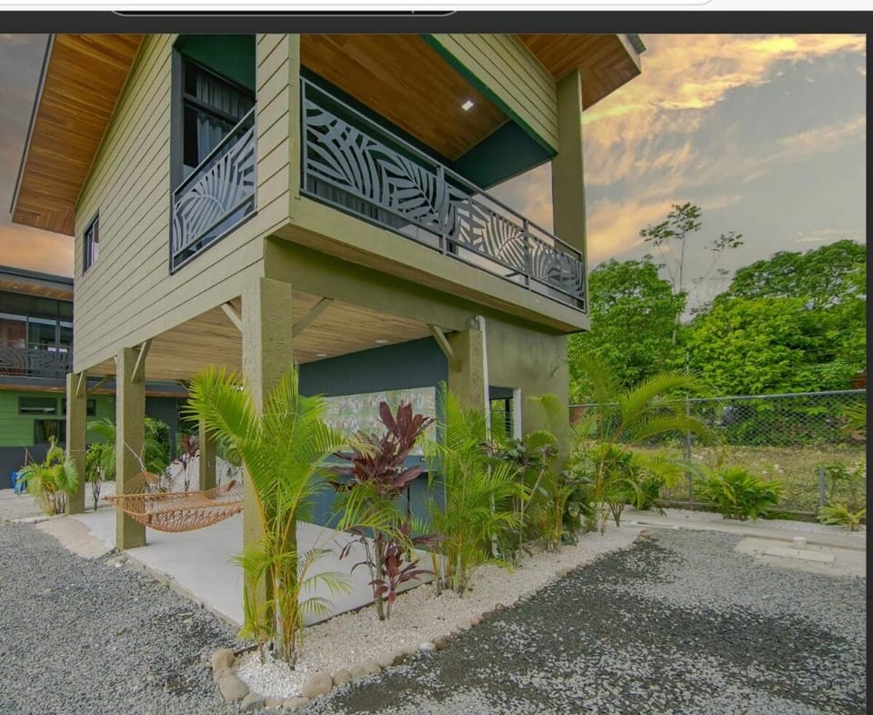 Paraiso Lima -Luxury King Suite with Private Jacuzzi Balcony-5 min to La Fortuna Villa in La Fortuna