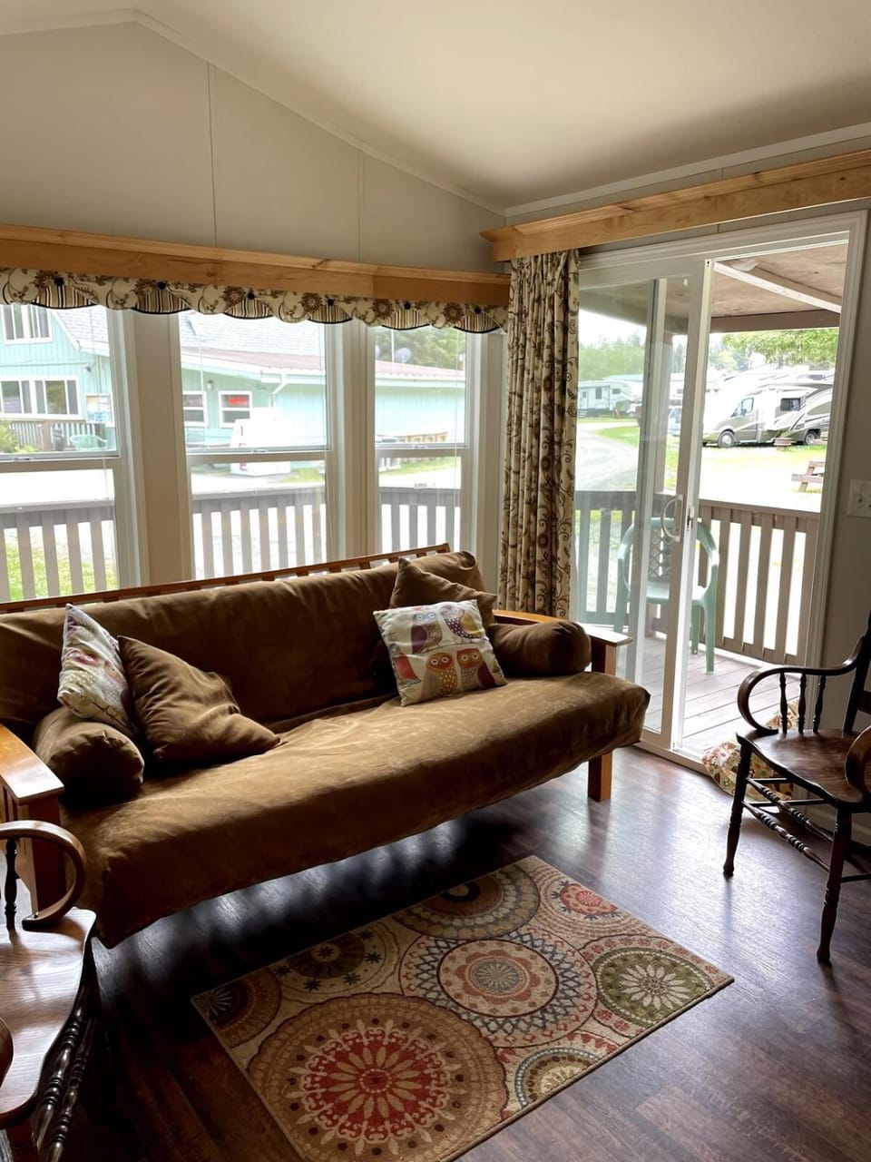 View (from property/room), Living room, Seating area
