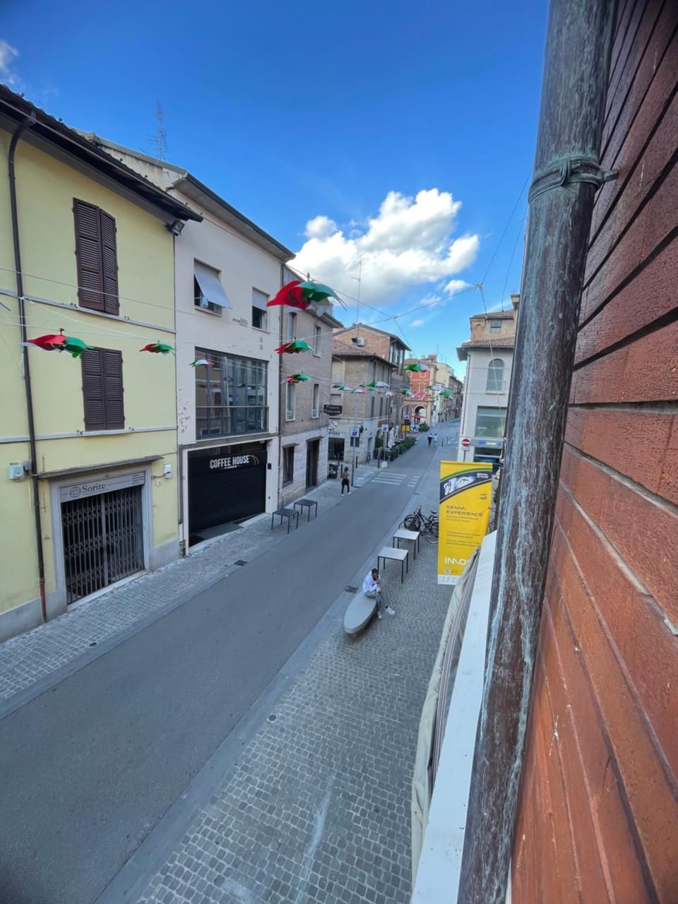 Day, Neighbourhood, City view, Street view, Location