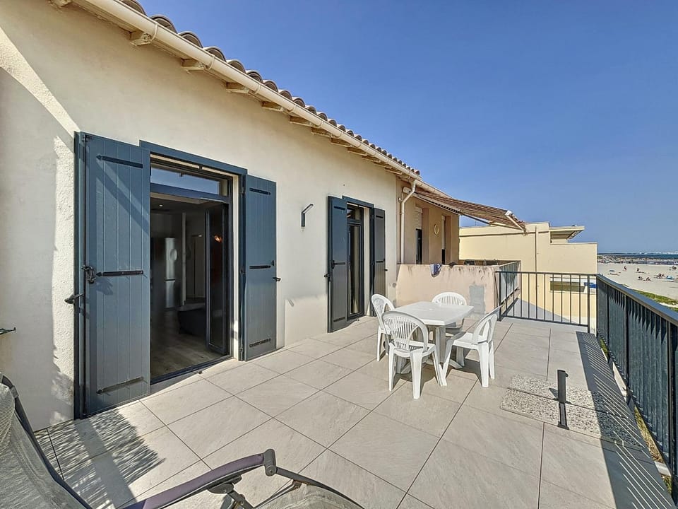 Confortable T3 sur plage avec WiFi et parking privé - FR-1-715-104 Apartment in Mauguio