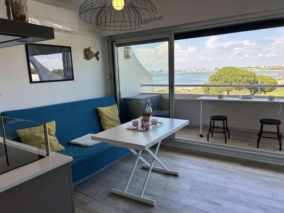 Appartement climatisé 2 pièces avec parking près de la plage - FR-1-250-309 Apartment in Le Grau-du-Roi