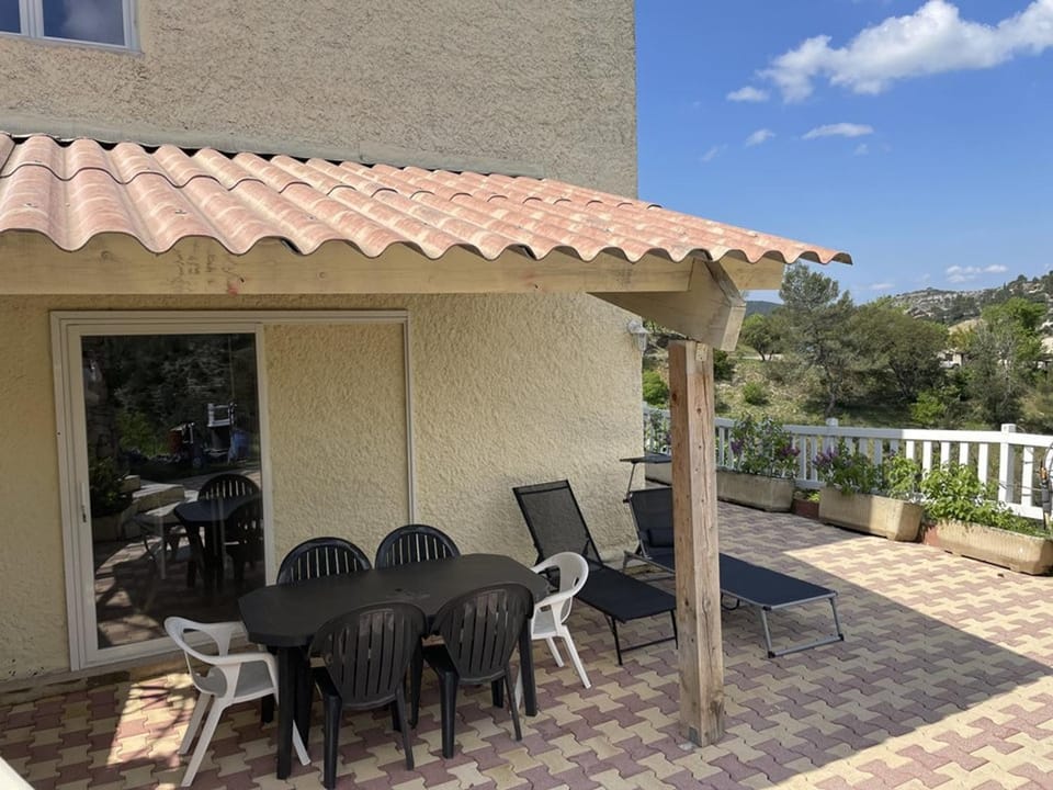 Appartement 5 pers, accès privé au lac, piscine - FR-1-822-16 Apartment in French Riviera