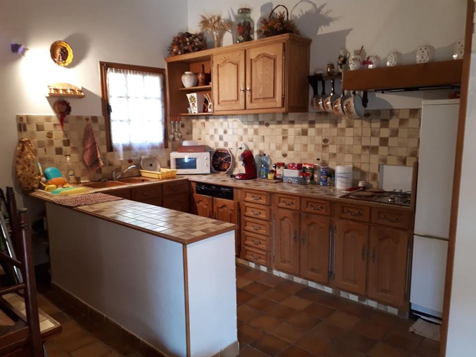 Villa provençale avec jardin et parking pour 4 personnes près du centre de Riez - FR-1-822-17 House in Provence-Alpes-Côte d'Azur