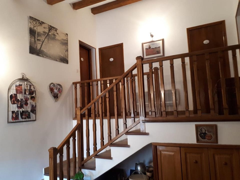 Villa provençale avec jardin et parking pour 4 personnes près du centre de Riez - FR-1-822-17 House in Provence-Alpes-Côte d'Azur