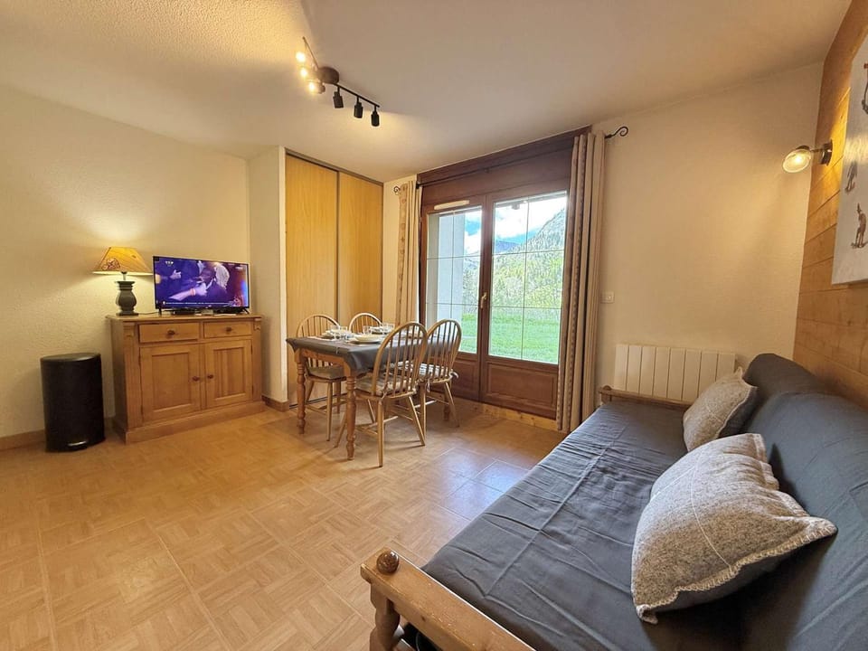 Appartement chaleureux à Flumet avec accès direct aux pistes - FR-1-603-121 Apartment in Haute-Savoie