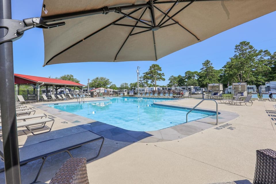 Cozy Home with Pool Access in Surf City Campground/ 
RV Resort in Surf City