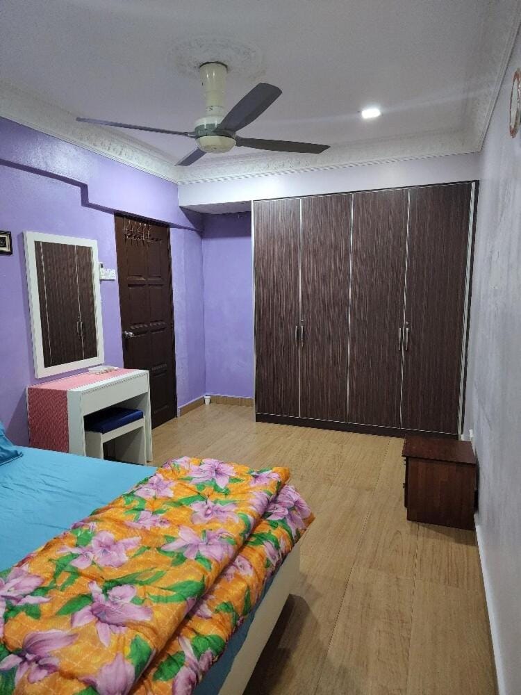 Kinrara HomeStay right at the Heart of Puchong House in Pahang, Malaysia