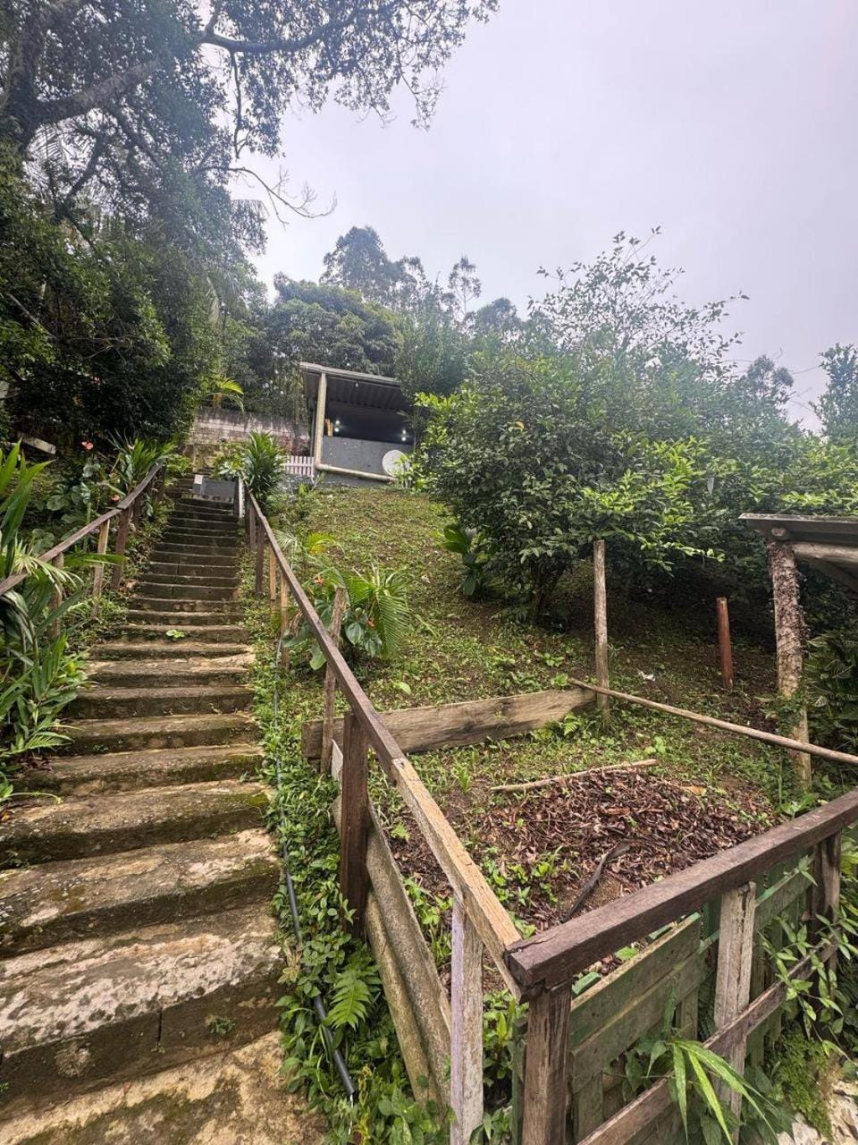 Chácara Bastos House in State of São Paulo