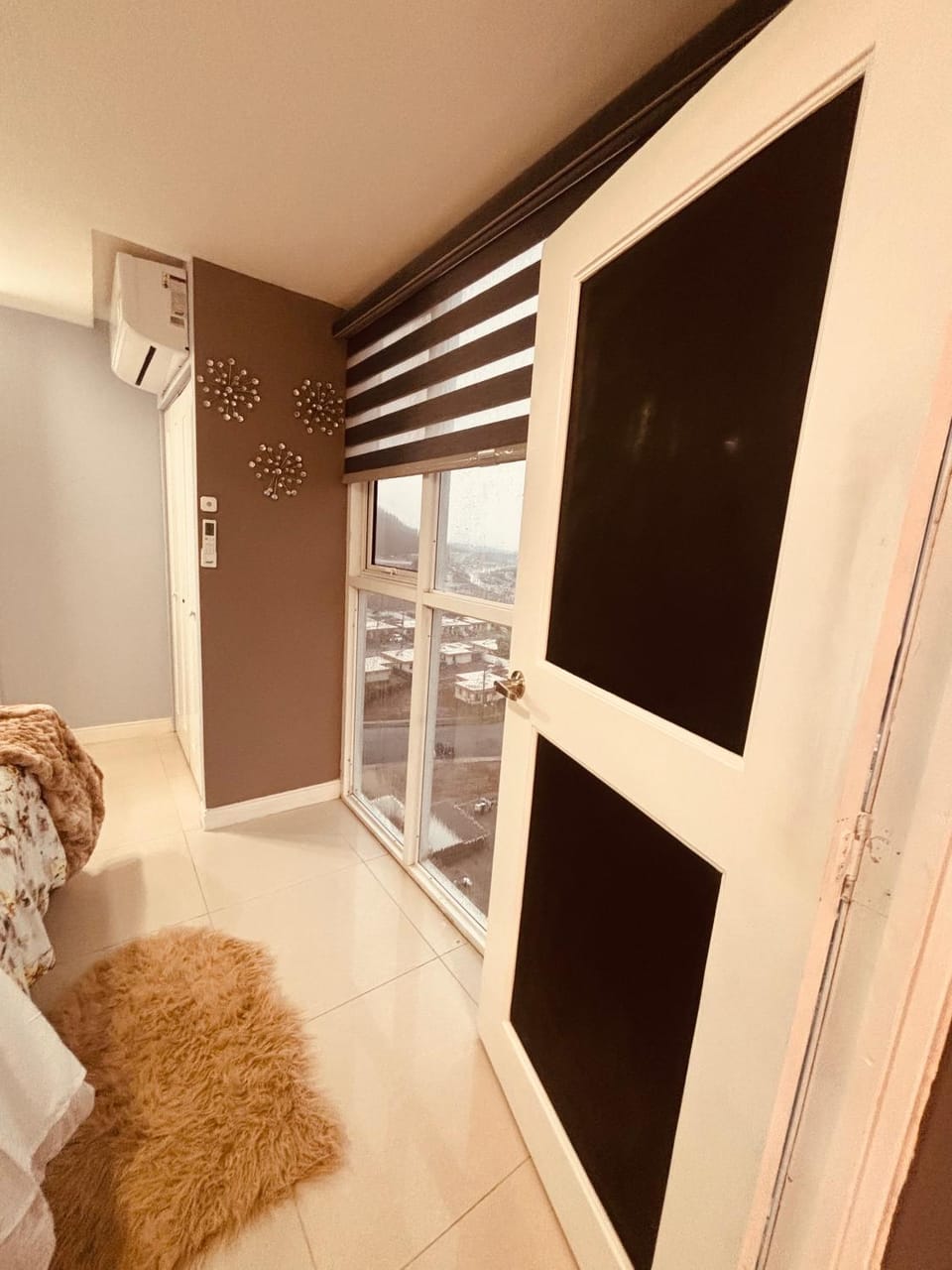 2 Bedrooms 2 Bathrooms Luxury Gated Condo with Beach and Breathtaking Views of Kingston Harbour and 2 swimming Pools Apartment in Portmore