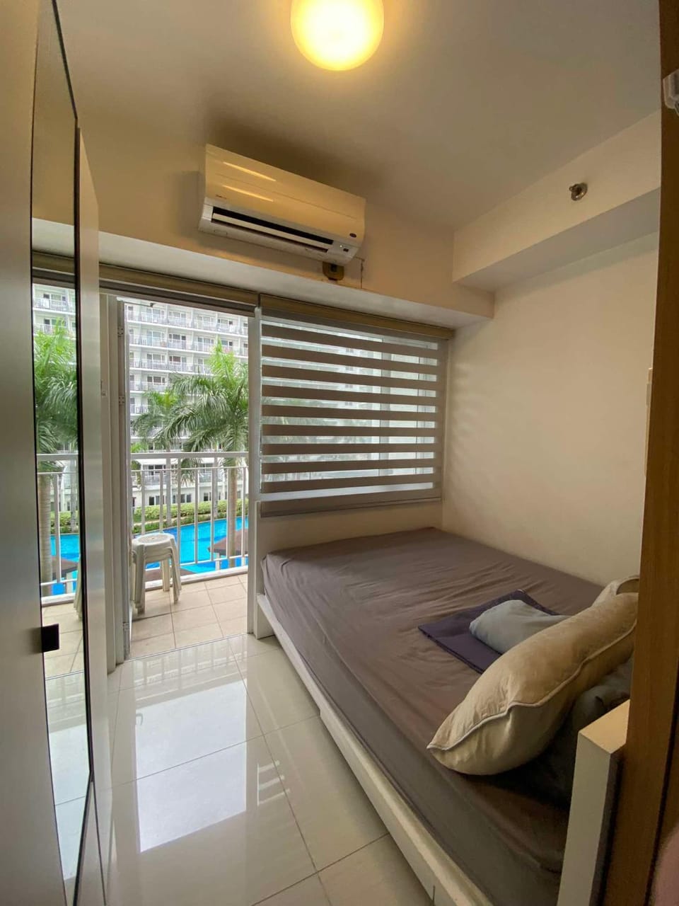Bedroom, Pool view, air conditioner