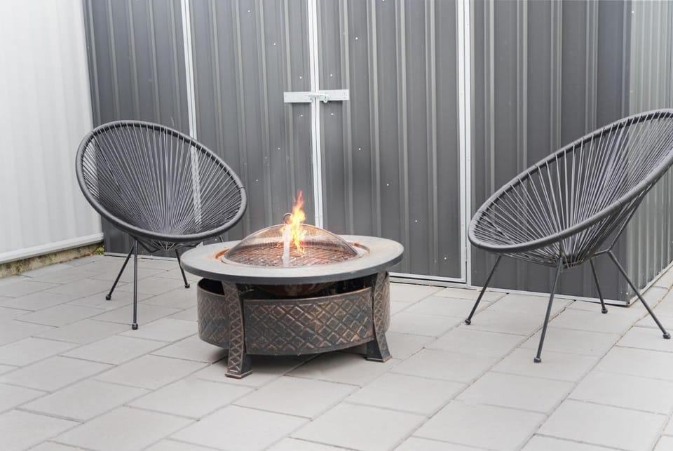 Neat & Tidy Studio with Firepit near Bathurst CBD Apartment in Bathurst