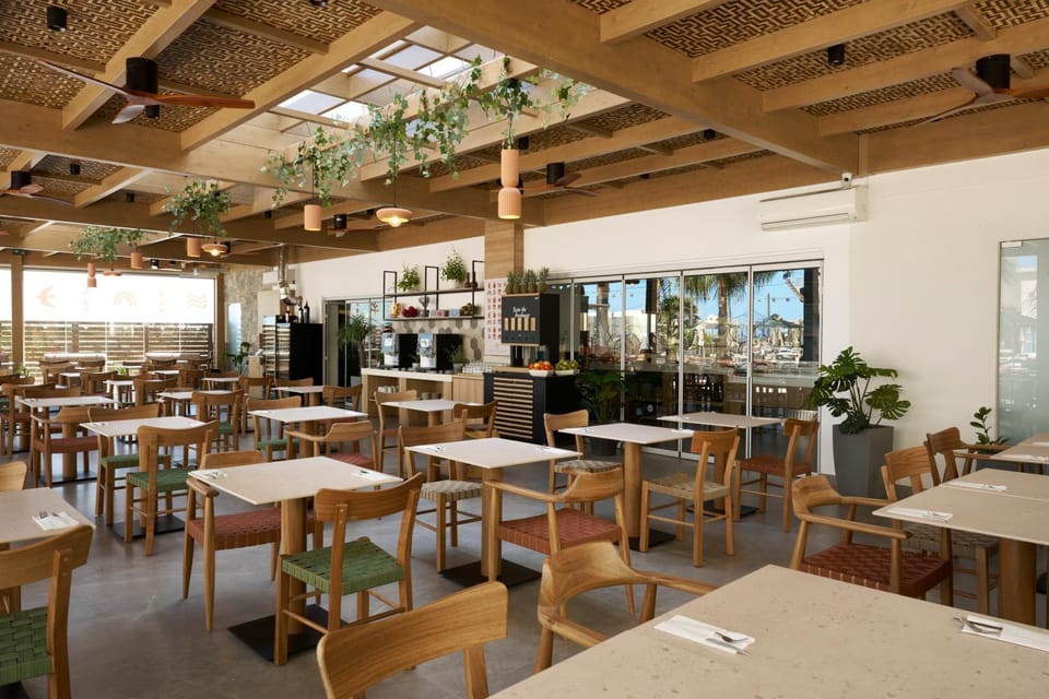 Restaurant/places to eat, Dining area
