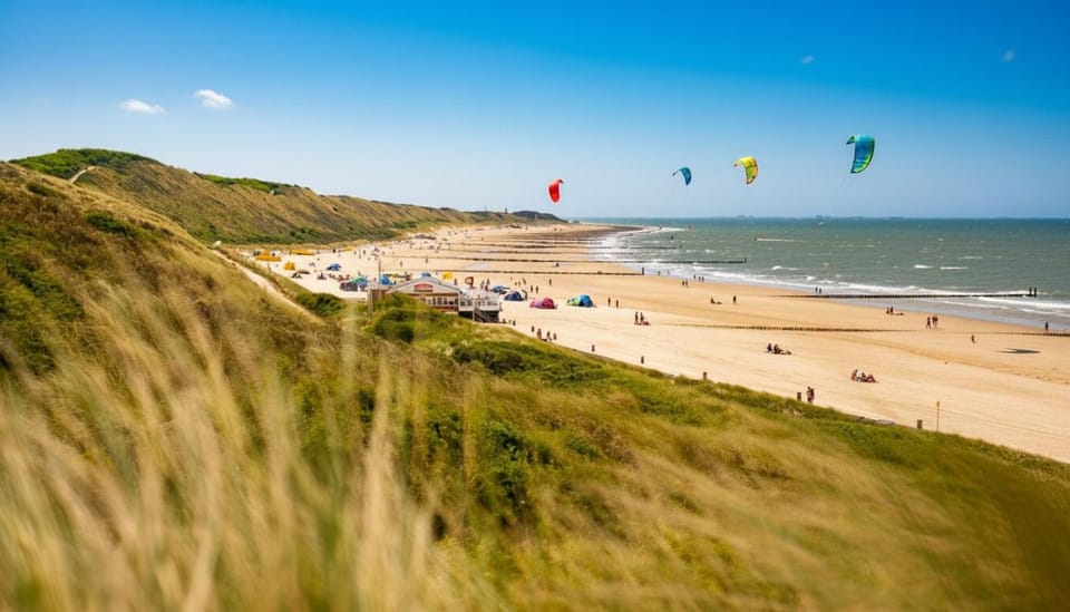 Romantic Room for 2 Walk to Zoutelande Beach Bed and Breakfast in Zoutelande