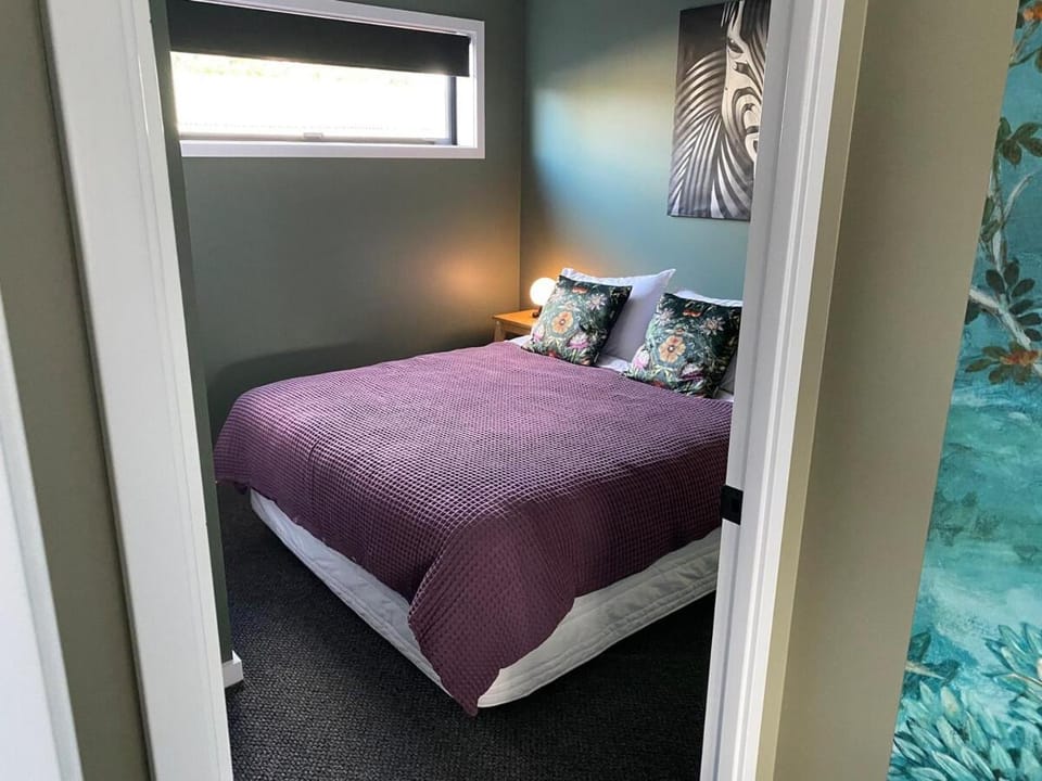 New two bedroom close to town House in Taupo