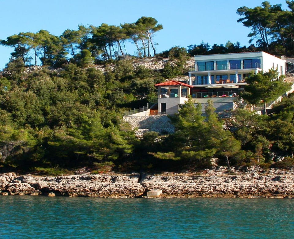 Villa Lukrecia -Stunning Sea View Retreat Villa in Dubrovnik-Neretva County