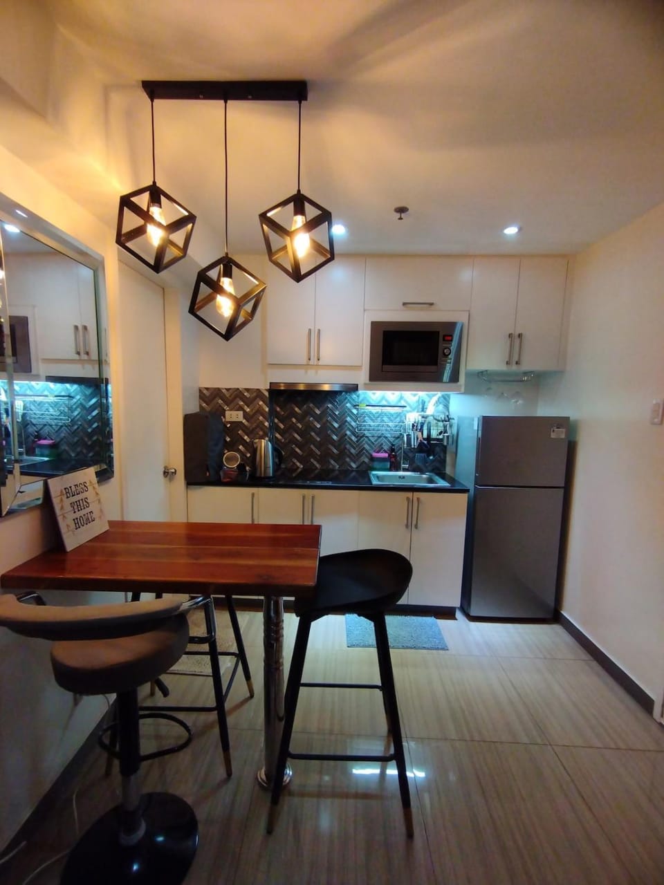 Urban Nest Apartment in Makati