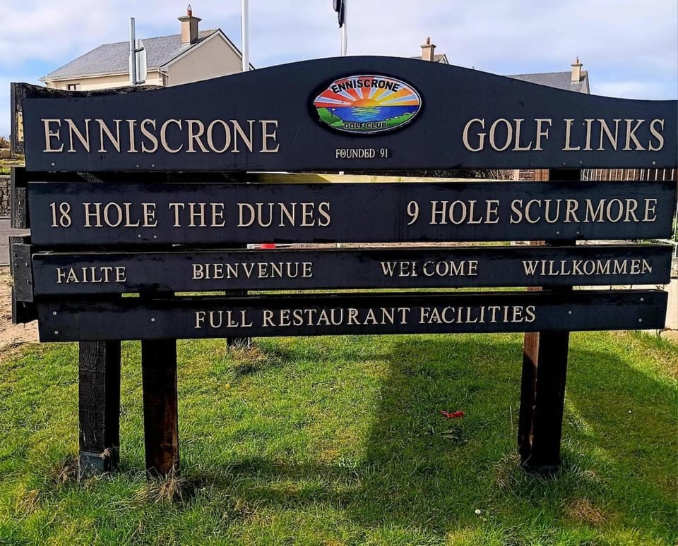 Spacious Apartment, Enniscrone Apartment in County Sligo