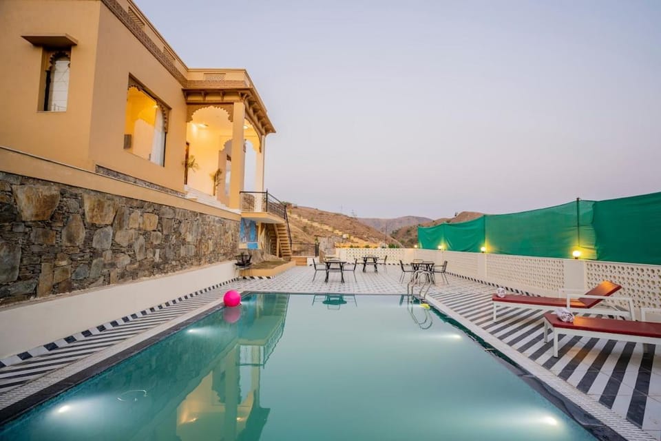 Mountain view, Pool view, Swimming pool