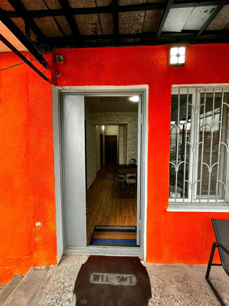 Facade/entrance