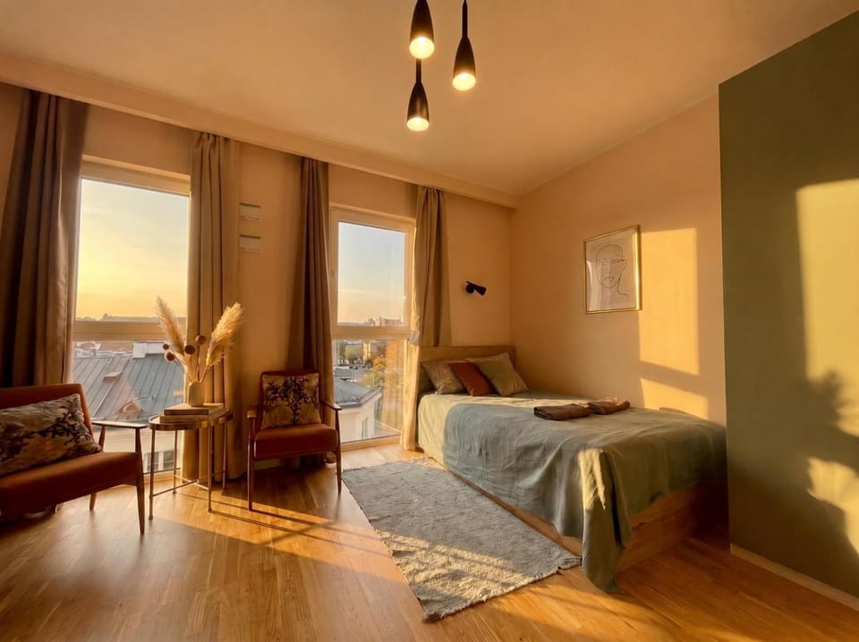 Bed, Living room, Photo of the whole room, Seating area
