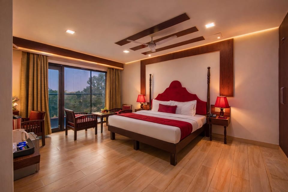 Bed, Photo of the whole room, Bedroom, fireplace
