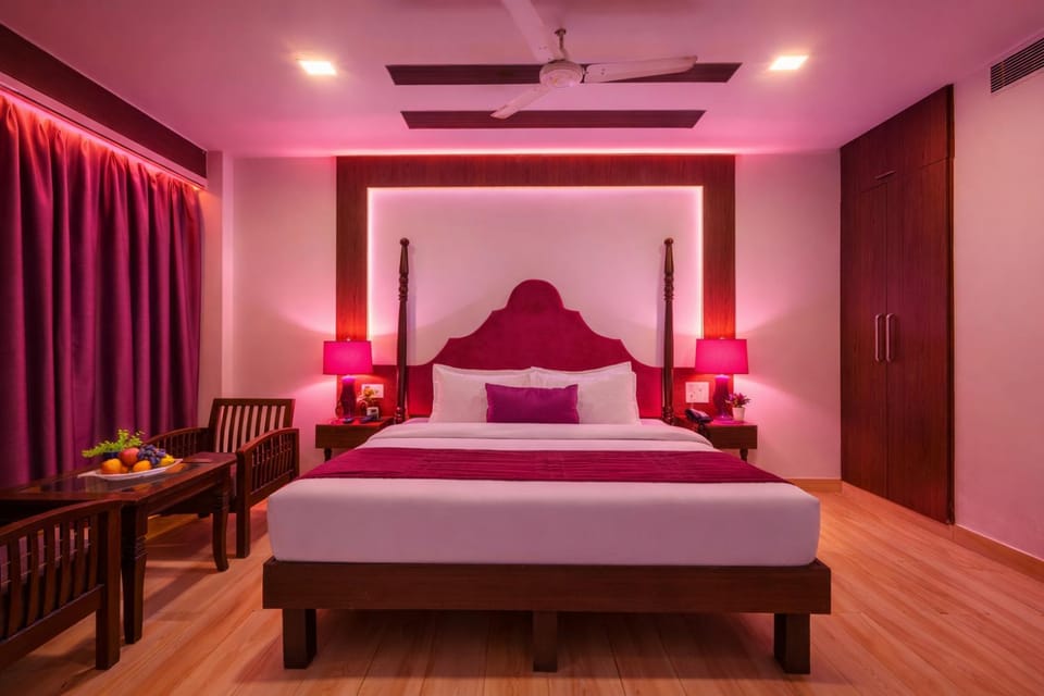 Bed, Photo of the whole room, Bedroom, fireplace