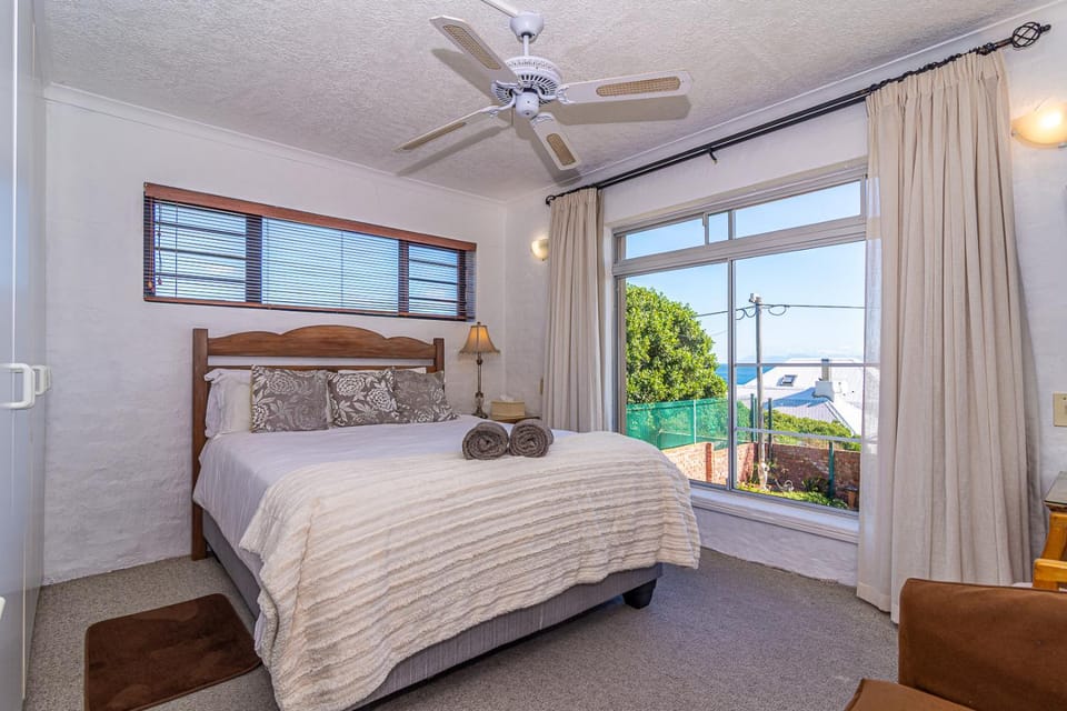 Bed, Photo of the whole room, Bedroom, Sea view