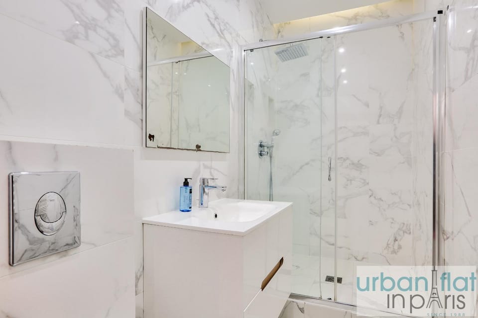 Urban Flat 67 - Spacious Flat in Central Paris Apartment in Paris