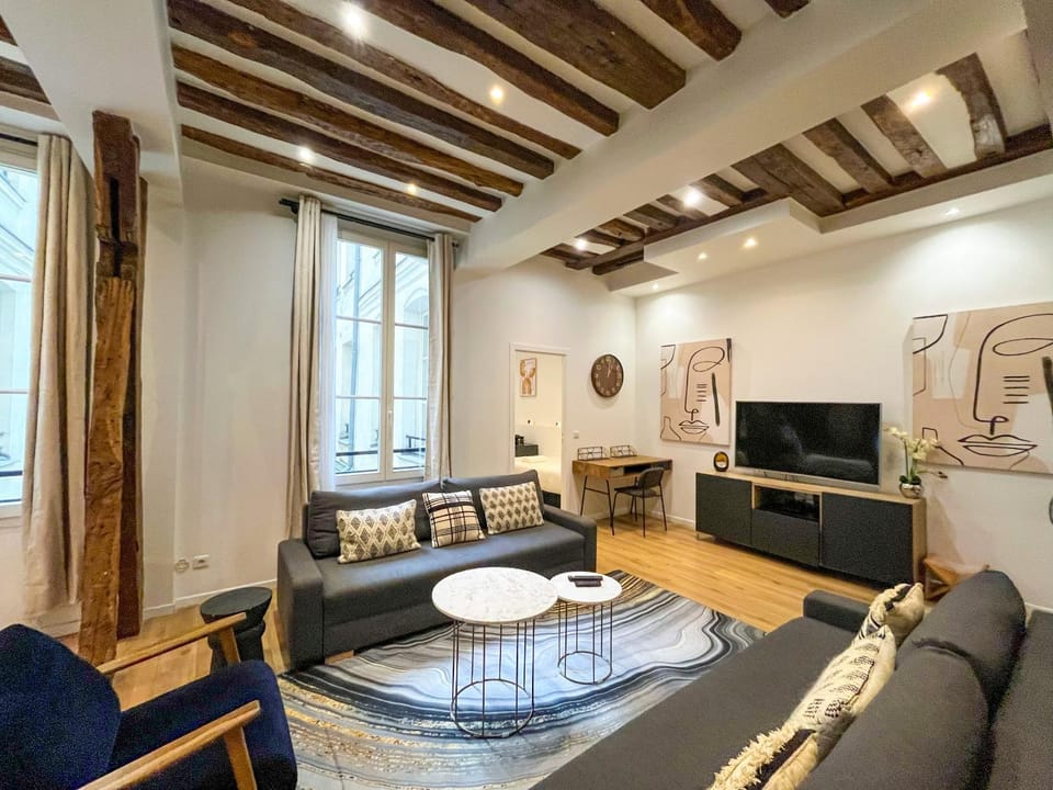 Urban Flat 67 - Spacious Flat in Central Paris Apartment in Paris
