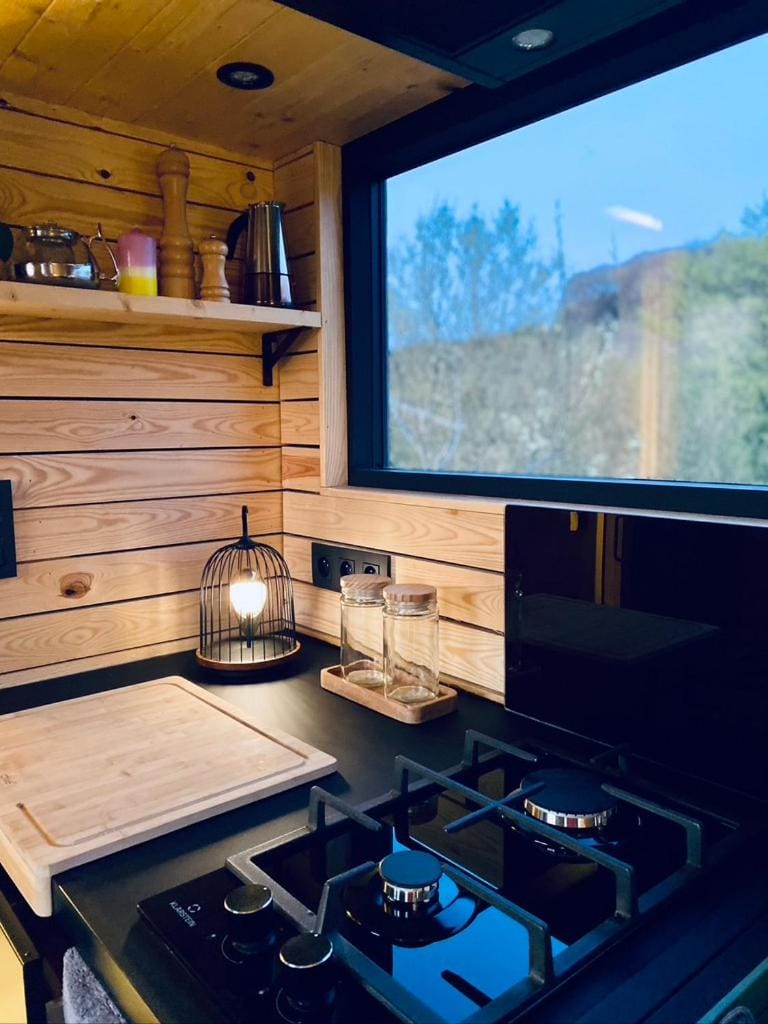 Tinyhouse au coeur d'un vignoble Country House in Wallonia, Belgium
