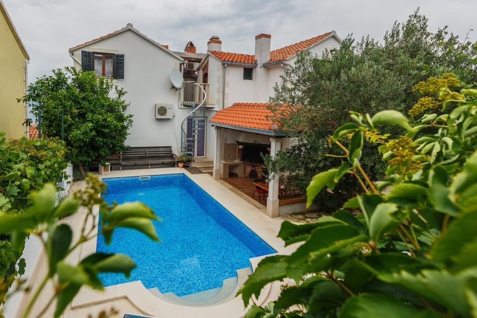 Pool view, Swimming pool, Swimming pool