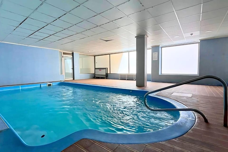 Pool view, Swimming pool