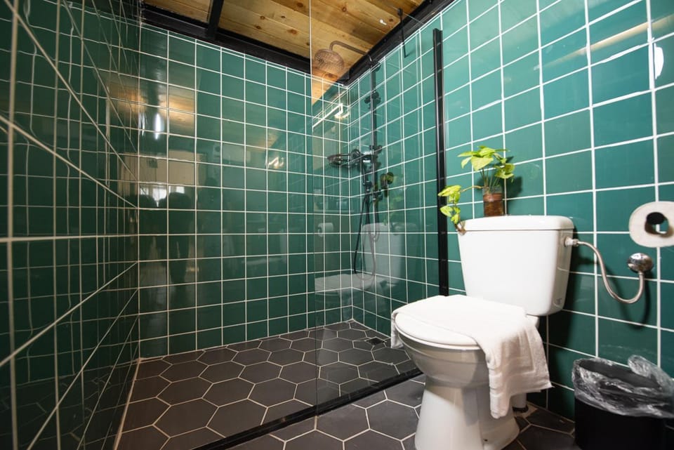 PORT CITY HAIFA - Urban Oasis In Downtown Apartment in Haifa